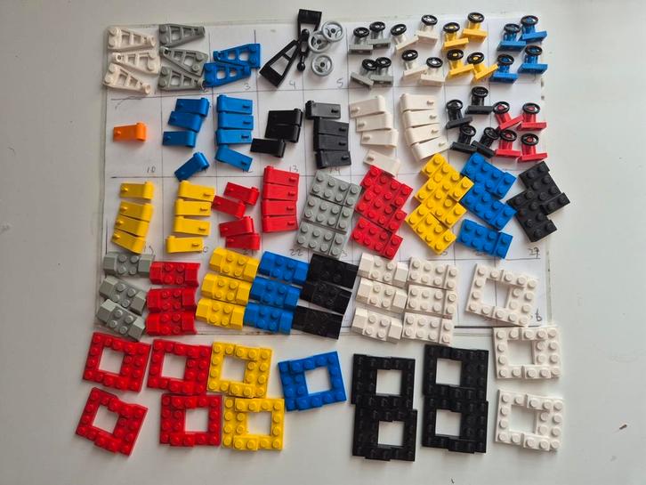 Lego city vintage auto onderdelen deur trekhaak stuur bumper, Kinderen en Baby's, Speelgoed | Duplo en Lego, Zo goed als nieuw