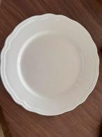 IKEA 6 grote witte borden diameter 33cm, Ophalen, Zo goed als nieuw, Effen, Bord(en)
