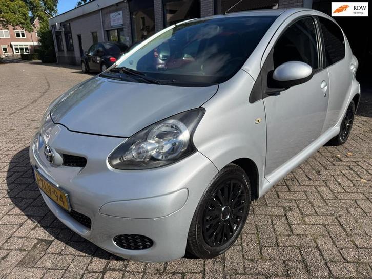 Toyota Aygo 1.0-12V Cool AIRCO NAVIGATIE 182857 KM KLEINE BE, Auto's, Toyota, Te koop, Aygo, ABS, Airbags, Airconditioning, Elektrische ramen