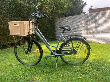 damesfiets metallic blauw beschikbaar voor biedingen