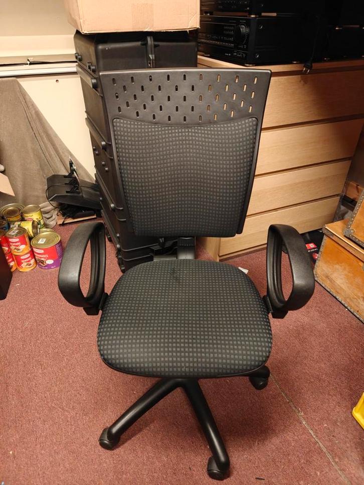 Ikea Bureaustoel - Comfortabel en Praktisch!, Huis en Inrichting, Bureaustoelen, Gebruikt, Bureaustoel, Zwart, Ergonomisch, Ophalen