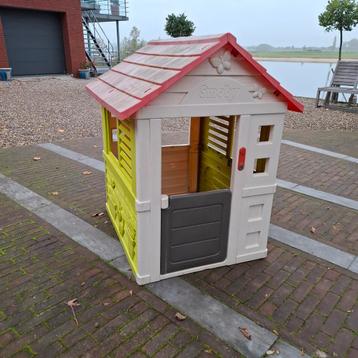 Speelhuis smoby beschikbaar voor biedingen