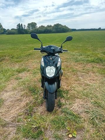 *** Leuke goed onderhouden Sym Orbit 2 scooter *** beschikbaar voor biedingen