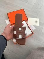 Hermes slippers oran bruin, Kleding | Dames, Ophalen, Zo goed als nieuw, Bruin