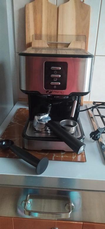 Magnani Espresso Machine met Melkopschuimer beschikbaar voor biedingen