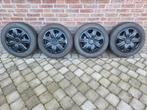 Set Winterbanden 175/65 R14 met Stalen Velgen en Wieldoppen, Auto-onderdelen, Banden en Velgen, 14 inch, Gebruikt, 175 mm, Banden en Velgen