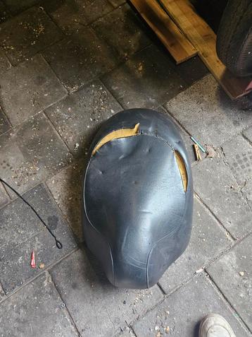 Zadel Aprilia Mojito/Habana beschikbaar voor biedingen