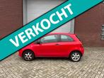 Toyota Yaris 1.0 VVTi + Airco Trekhaak Lees tekst aub, Voorwielaandrijving, Gebruikt, 750 kg, Emergency brake assist