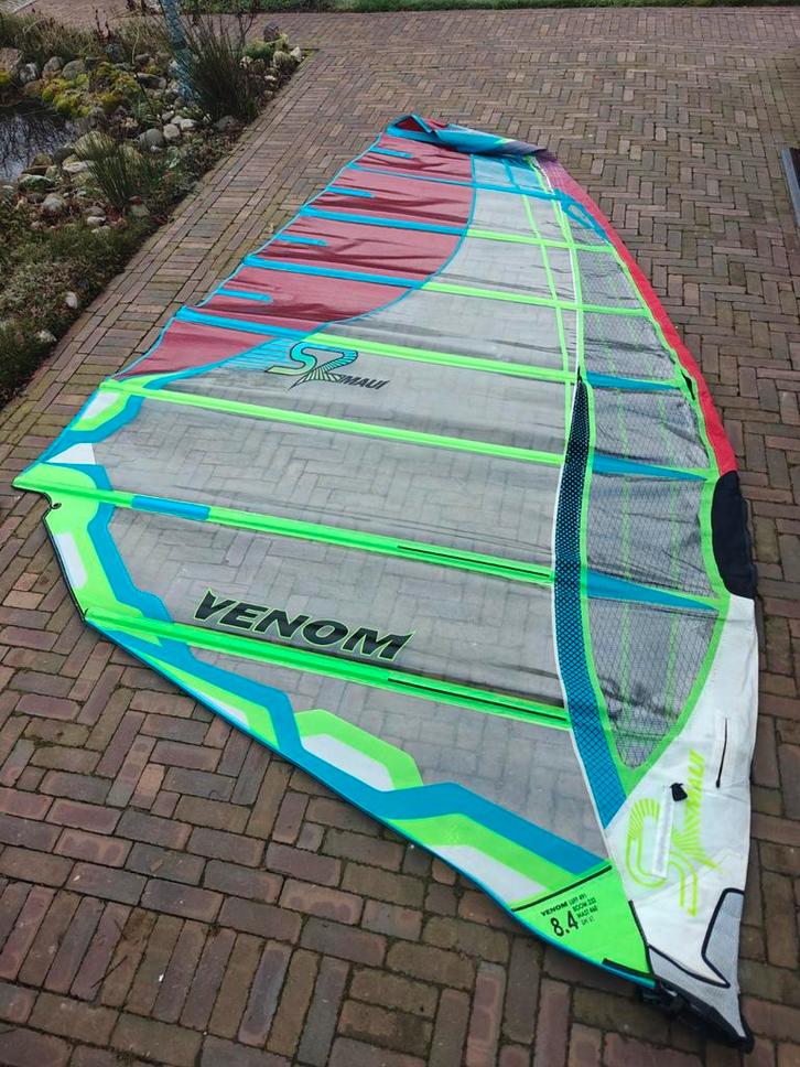 S2 Maui venom 2018 8.4 m2 voor op 460 CC mast, Watersport en Boten, Windsurfen, Gebruikt, Zeil, Ophalen