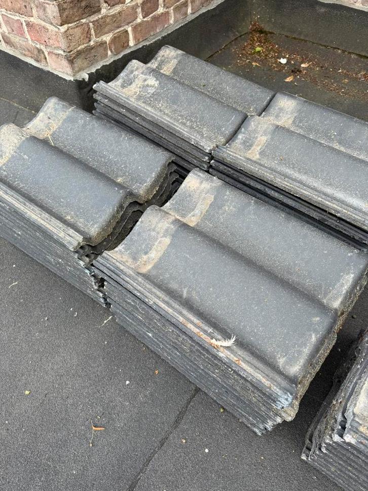 Gratis af te halen – Dakpannen, Doe-het-zelf en Verbouw, Dakpannen en Dakbedekking, Zo goed als nieuw, Dakpannen, Steen of Klei
