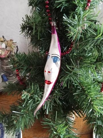 oude kerstbal dun glas van roze maan beschikbaar voor biedingen