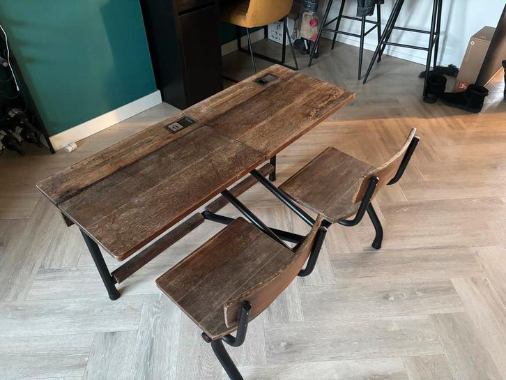 Vintage Kinderen Bureau met 2 Stoelen, Antiek en Kunst, Antiek | Meubels | Tafels, Ophalen