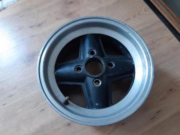 Oldtimer velg Revolution 13 inch 5,5 breed 108 steek Ford beschikbaar voor biedingen
