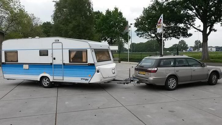 Polar 550 GLE High Back, Caravans en Kamperen, Caravans, Particulier, tot en met 4, 750 - 1000 kg, Rondzit, Polar, Vast bed, 5 tot 6 meter