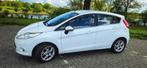 Ford Fiesta 1.25 60KW 5DR 2012 Wit Titanium, Auto's, Ford, Origineel Nederlands, Te koop, 5 stoelen, Benzine