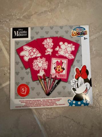 Nieuw minnie mouse set beschikbaar voor biedingen
