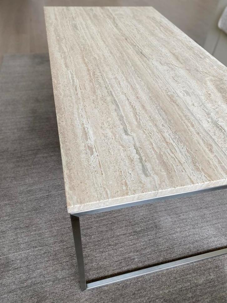 Bolia Zandkleurige Travertin Salontafel, Huis en Inrichting, Tafels | Salontafels, Zo goed als nieuw, Minder dan 50 cm, 50 tot 100 cm