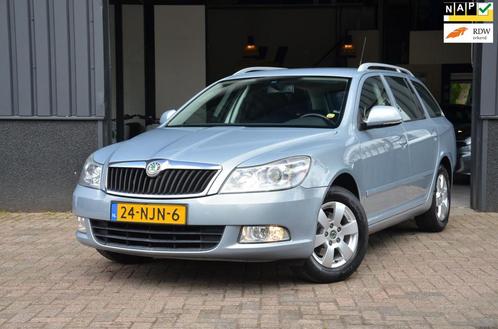 Skoda Octavia Combi 1.2 TSI Elegance AUT|Cruise C.|Xenon|Sto, Auto's, Skoda, Bedrijf, Te koop, Octavia, ABS, Airbags, Airconditioning