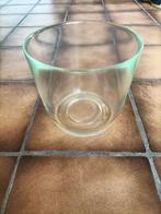 Bijzondere glazen overpot of vaas. Stevig glas,, Ophalen of Verzenden, Minder dan 50 cm, Groen, Glas
