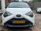 Toyota Aygo 1.0 Vvt-i 72pk 5D 2018 Wit, zeer nette auto, Auto's, Voorwielaandrijving, 4 stoelen, Wit, Origineel Nederlands