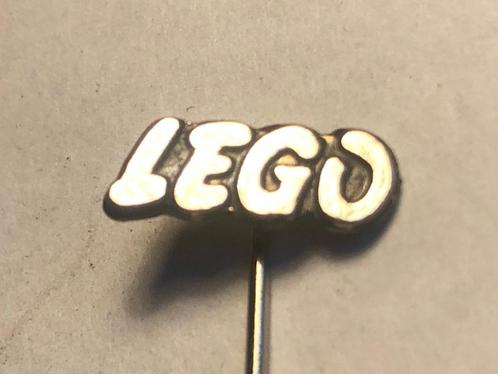 Metalen LEGO Speelgoedmerk Speld (Zwart/Metaalkleur)., Verzamelen, Speldjes, Pins en Buttons, Zo goed als nieuw, Speldje of Pin