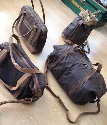 Outdoor — Wax Canvas Duffle & tassen (5)  — Bosboom & Mongo beschikbaar voor biedingen