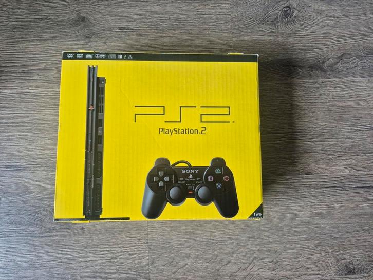 PlayStation 2 met 2 controllers en 13 spellen, Spelcomputers en Games, Spelcomputers | Sony PlayStation 2, Zo goed als nieuw, Met 2 controllers