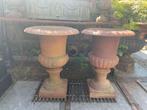 2 gietijzeren tuinvazen bloempotten, Ophalen, Zo goed als nieuw