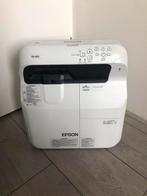 Hele nette Epson EB-680 Pro Ultra Short Throw | 3500 lumen |, Audio, Tv en Foto, Beamers, Ophalen of Verzenden, Zo goed als nieuw