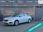 Fiat Tipo 1.4 16V Lounge CLIMATE|CRUISE|CAM|PDC|CARPLAY|EL.R, Auto's, Fiat, Gebruikt, Euro 6, Handgeschakeld, 1368 cc