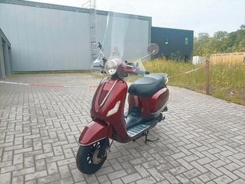 Imitatie vespa look snor scoort ziet foto  beschikbaar voor biedingen