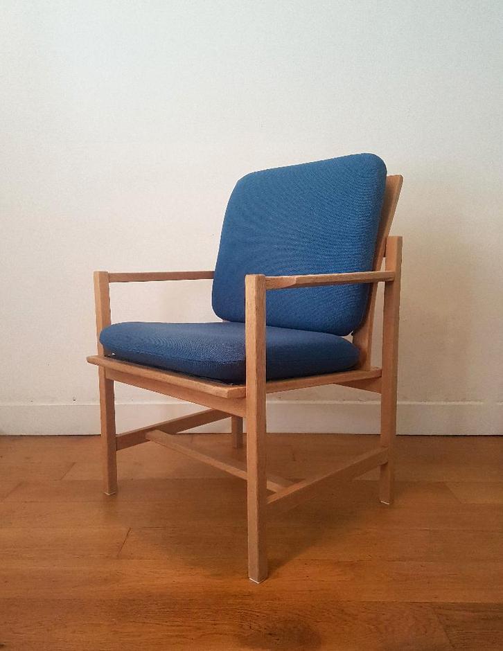 Vintage Borge Mogensen 3233 fauteuil, Huis en Inrichting, Fauteuils, Gebruikt, Hout, Stof, 50 tot 75 cm, 75 tot 100 cm, Ophalen