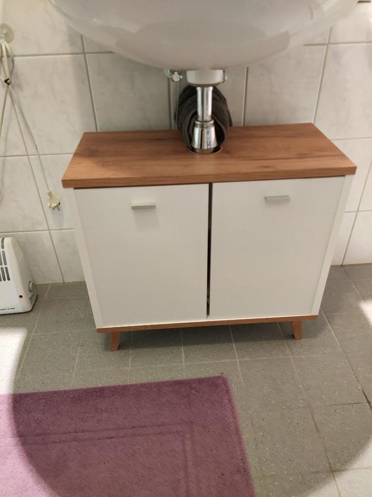 Badkamerkasten en kapstok 2x, Huis en Inrichting, Badkamer | Badkamermeubels, Zo goed als nieuw, Overige typen, 150 tot 200 cm