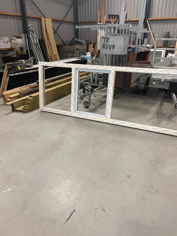 Nieuw kunststof kozijn 358*116, Tuin en Terras, Schuttingen, Zo goed als nieuw, Kunststof, Minder dan 1 meter, Minder dan 3 meter