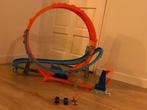 Hotwheels looping + 3 auto’s, Ophalen, Racebaan, Zo goed als nieuw, Hot Wheels
