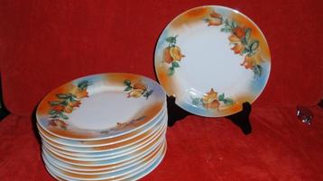 Set van 12 dessert borden porselein Victoria beschikbaar voor biedingen