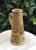 Rudi Stahl. Studio Pottery. 19cm hoogte. Gesigneerd., Ophalen of Verzenden
