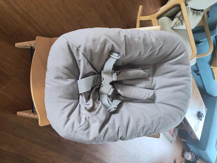 Newborn kuipje tripptrapp, Kinderen en Baby's, Kinderstoelen, Zo goed als nieuw, Hangstoel, Gordel(s), Ophalen