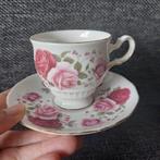 Queen Anne kop en schotel met rozen, Ophalen of Verzenden, Porselein, Kop en/of schotel