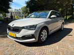 Skoda Scala 1.0 TSI Greentech 116pk 2019 Grijs, Auto's, Skoda, Voorwielaandrijving, 4 cilinders, USB, Origineel Nederlands