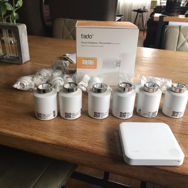 Tado Slimme Thermostaat + Knoppen, Computers en Software, WiFi-versterkers, Zo goed als nieuw, Ophalen of Verzenden