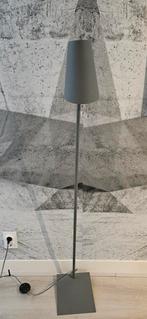 Romi Staande Lamp - Stijlvol Design, Gebruikt, Ophalen of Verzenden, Metaal, Modern