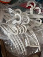 Witte stevige hangers, Ophalen, Zo goed als nieuw