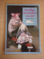 Te koop: Gezellige beestenboel van stof - Marianne Perlot, Ophalen of Verzenden, Gelezen, Marianne Perlot