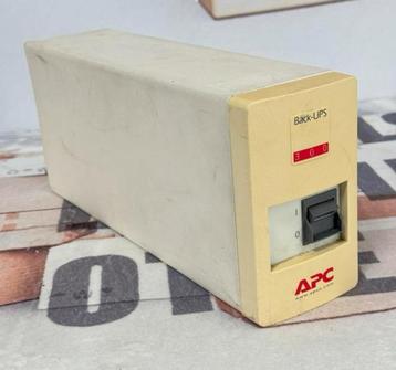 APC BK300 300 VA Back-UPS 300 UPS Power Backup station apcc beschikbaar voor biedingen