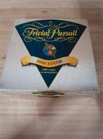 Trivial Pursuit 2000 editie - s3497, Hobby en Vrije tijd, Gezelschapsspellen | Bordspellen, Ophalen of Verzenden, Zo goed als nieuw