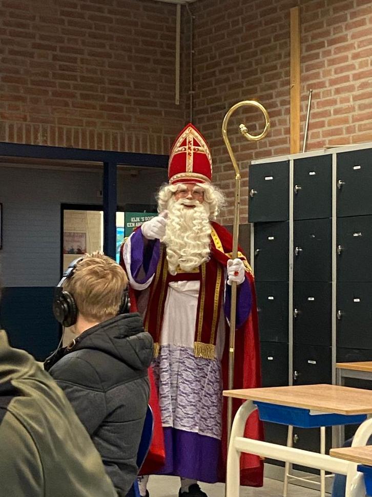 Sinterklaas kostuum vrij nieuw, Diversen, Sinterklaas, Ophalen of Verzenden
