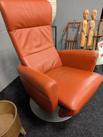Handmatig verstelbare relaxfauteuil beschikbaar voor biedingen