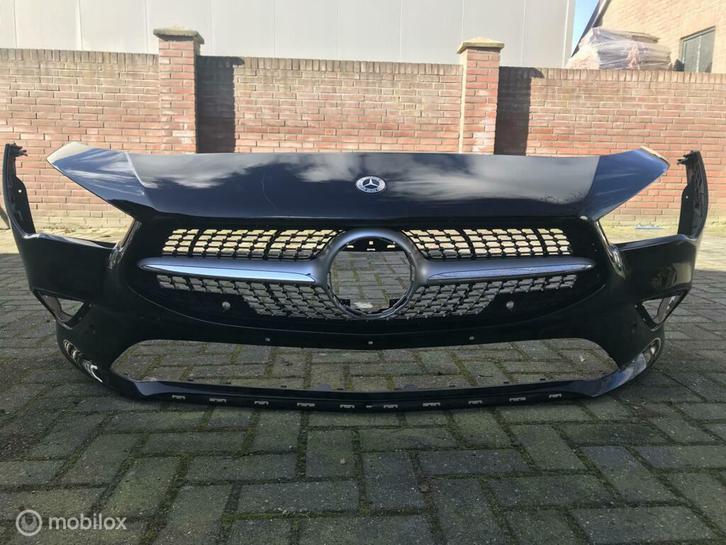 Mercedes CLA-klasse C118 X118 Bumper Diamond grille, Auto-onderdelen, Carrosserie en Plaatwerk, Bumper, Mercedes-Benz, Voor, Gebruikt