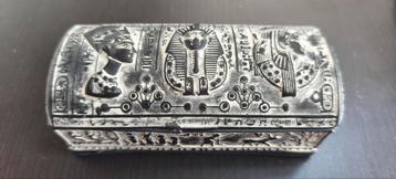 Egyptisch Geldkistje beschikbaar voor biedingen